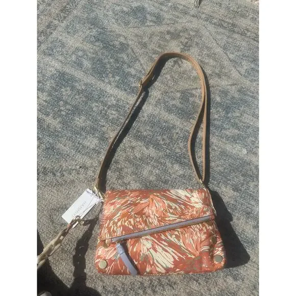 Hammitt Women's Garden Party Leather Dillon Reversible Crossbody Bag - Picture 4 of 13